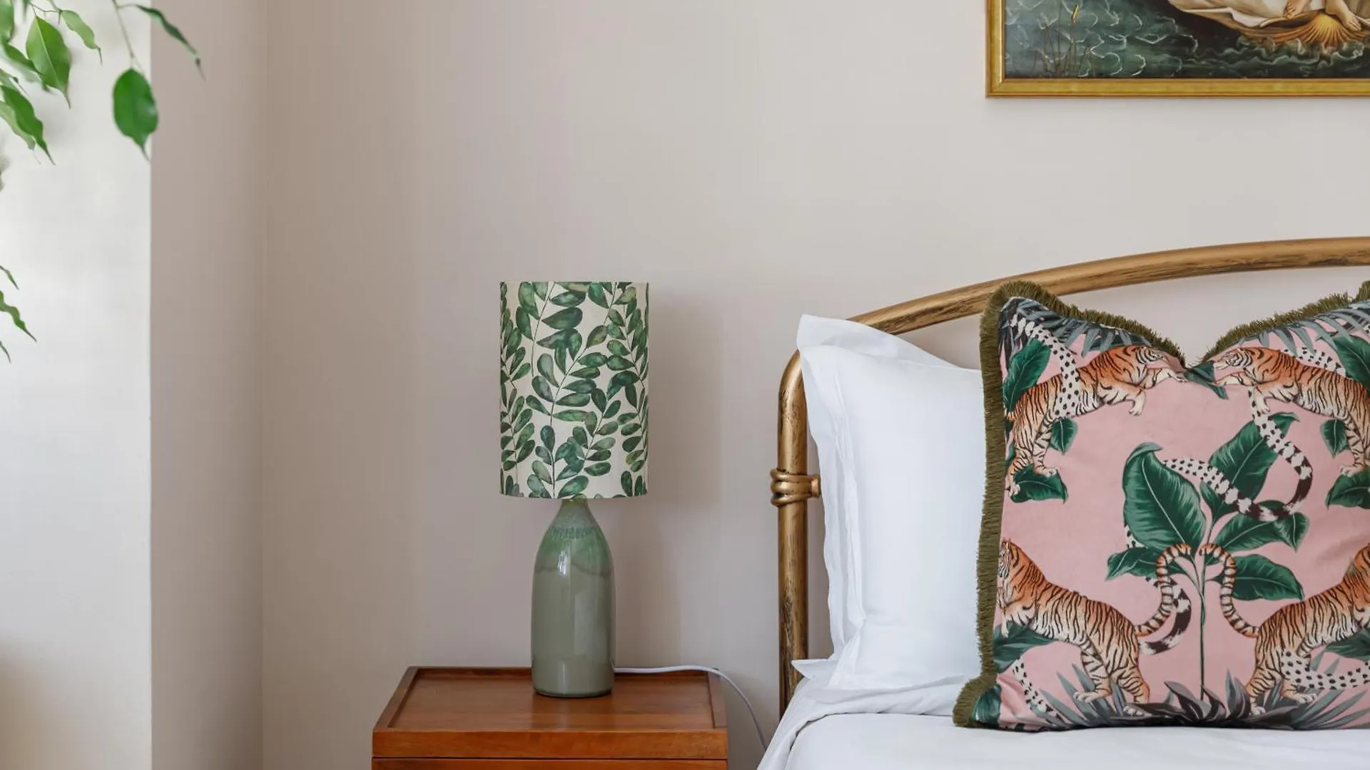 The Chic Coastal Retreat - 3Bd Apartment Brighton