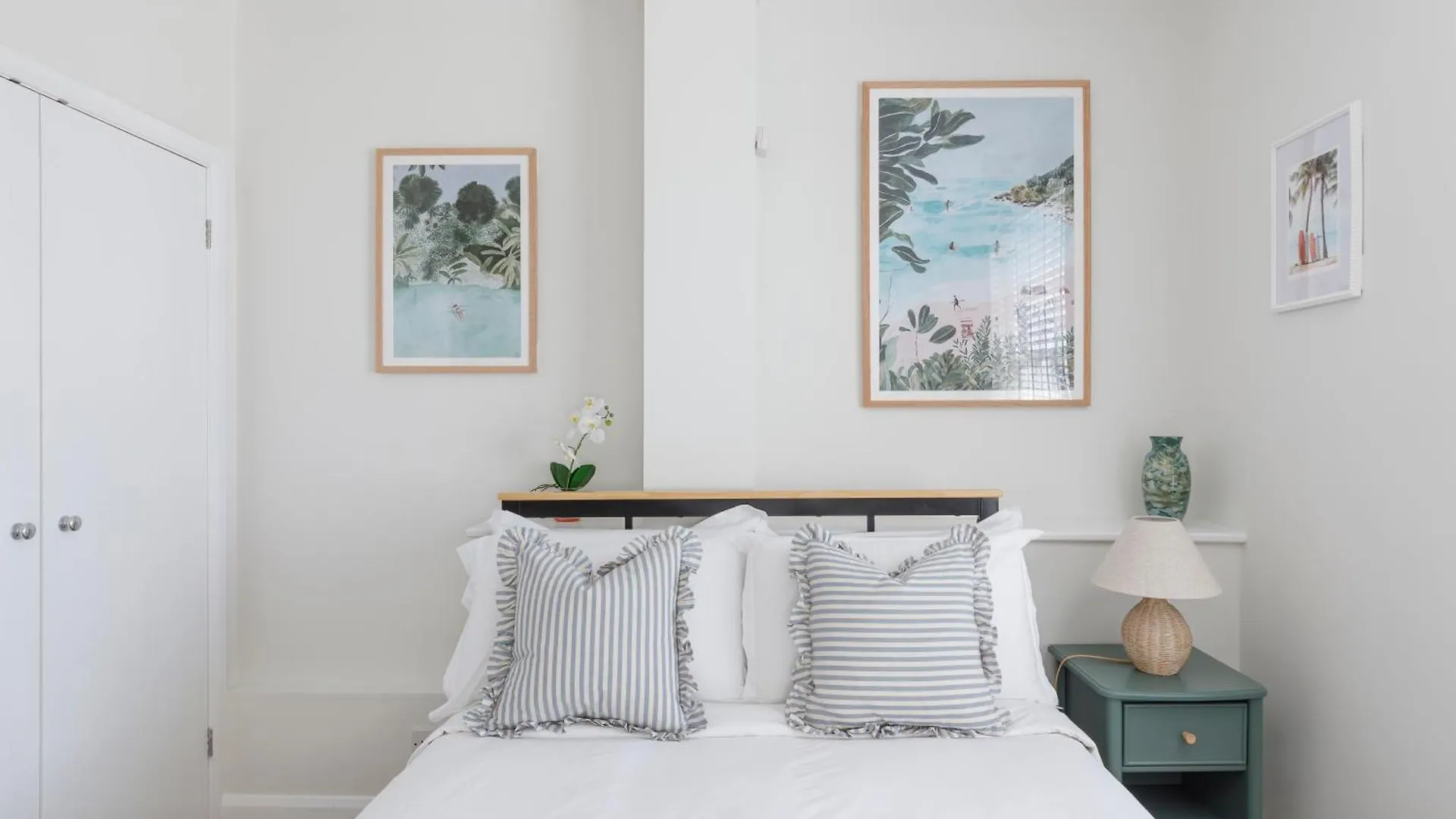 The Chic Coastal Retreat - 3Bd Apartment Brighton
